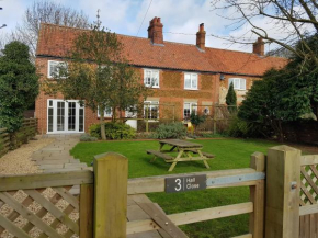 Gorgeous Cottage by the sea sleeps 10 5 bed 4 bath